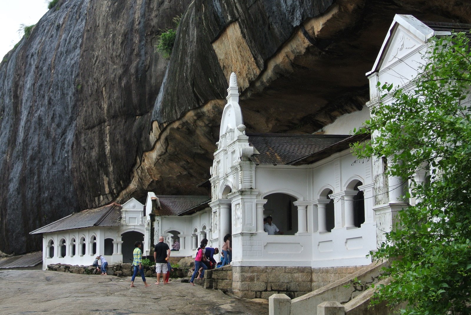 Dambulla-Cave-Temple